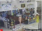 Sheriff nimmt Nackt-Shopperin fest